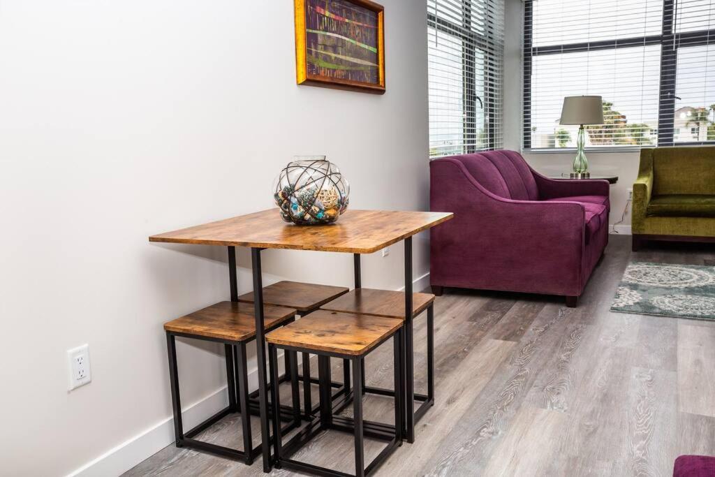 One Bedroom With Downtown View Apartamento *