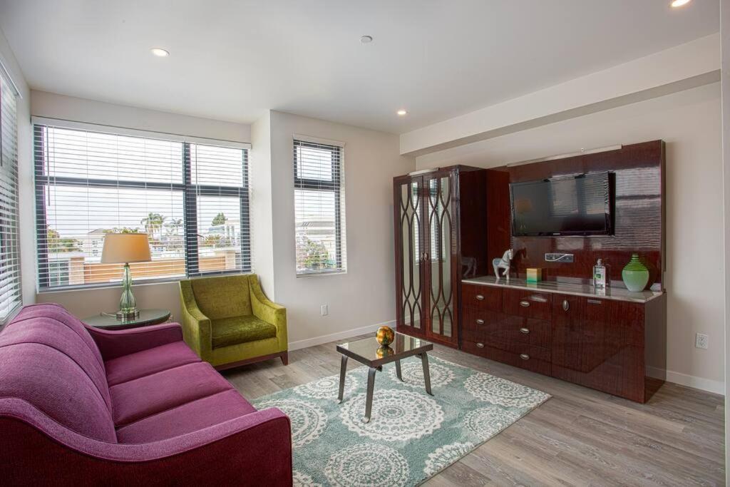 Apartamento One Bedroom With Downtown View